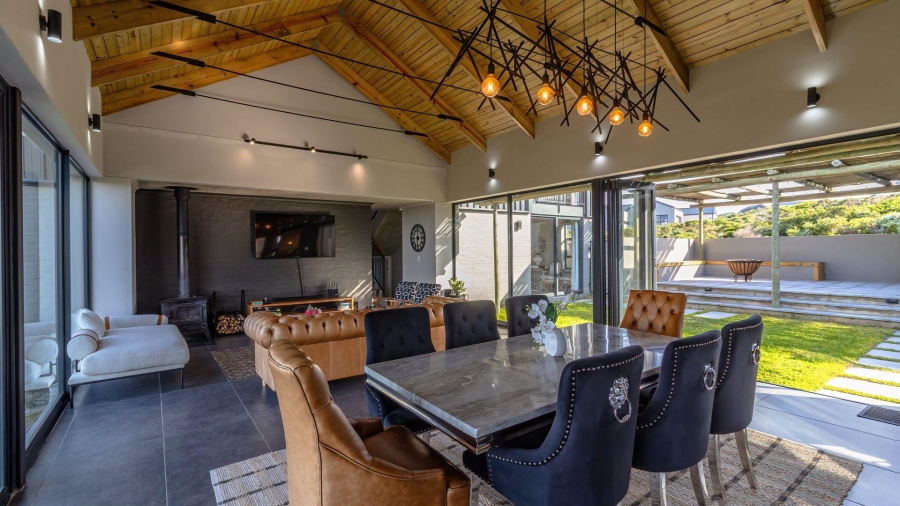 4 Bedroom Property for Sale in Romansbaai Estate Western Cape